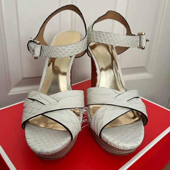 Coach Dani Snake Cut Heels Size 8 - Picture 5 of 16